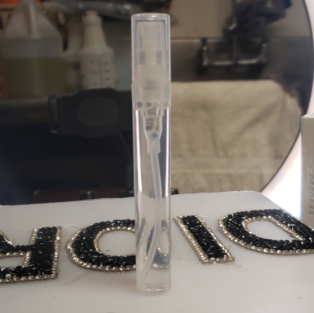 Chanel Coco Noir Eau de Parfum - Black - Picture 2 of 3